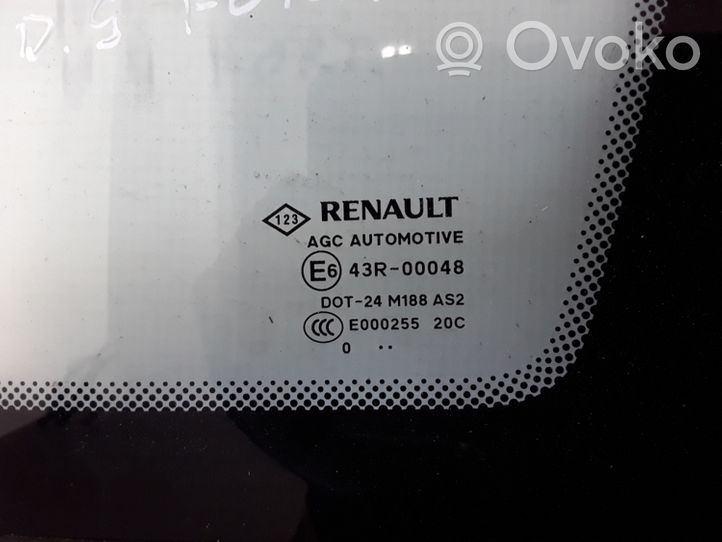 Renault Megane III Aizmugurējais virsbūves sānu stikls 833060008R