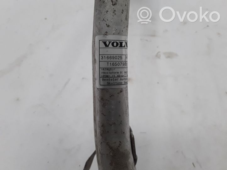 Volvo V60 Tubo e bocchettone per riempimento serbatoio del carburante 31669025