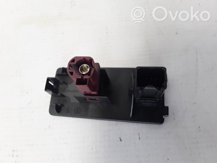 Volvo V60 Câble adaptateur AUX 31389705