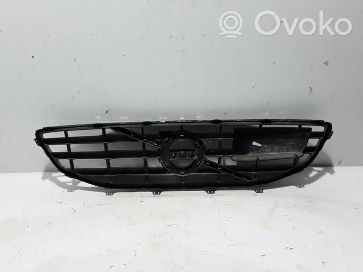 Volvo V40 Grille de calandre avant 