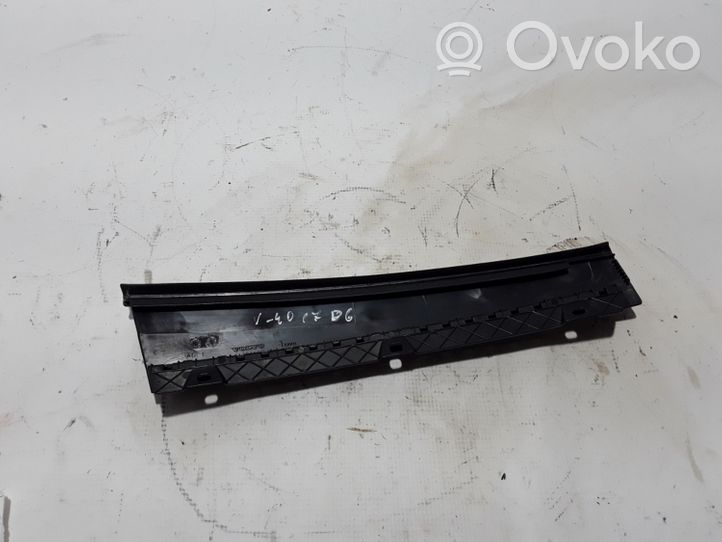 Volvo V40 Takaoven lista (muoto) 31391186