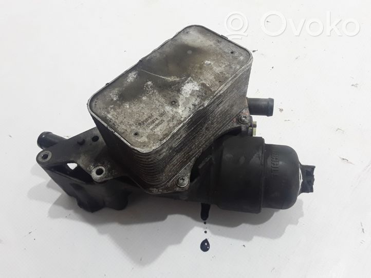 Opel Vivaro Soporte de montaje del filtro de aceite 152081926R