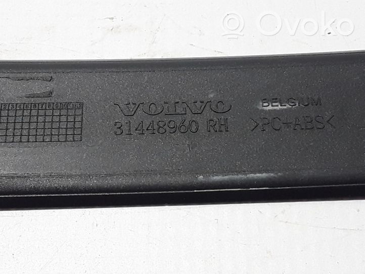 Volvo XC40 Moulure, baguette/bande protectrice d'aile 31448960