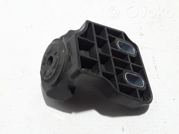 Renault Megane IV Fixation de radiateur 215149933R