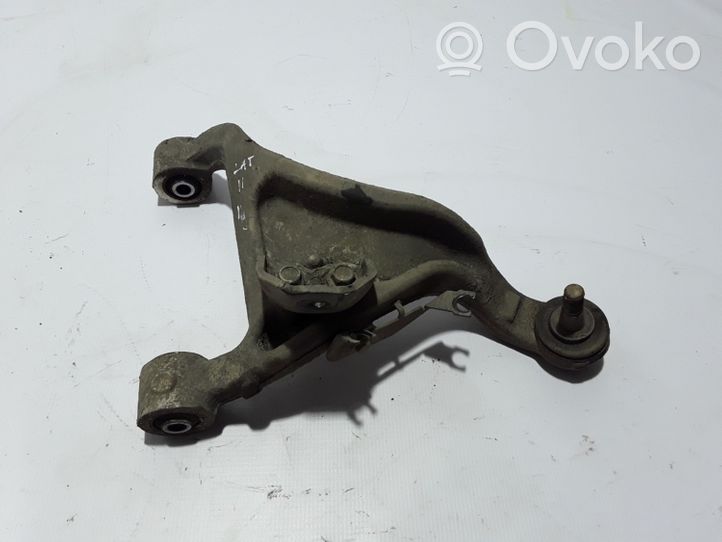 Renault Latitude (L70) Triangle bras de suspension supérieur arrière 551300003R