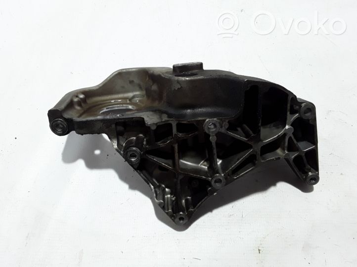 Volvo V40 Support de générateur / alternateur 31401103