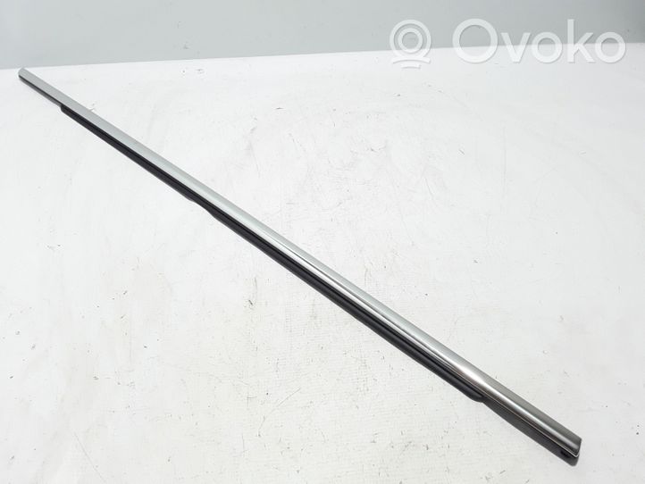 Volvo XC60 Front door glass trim molding 31385844