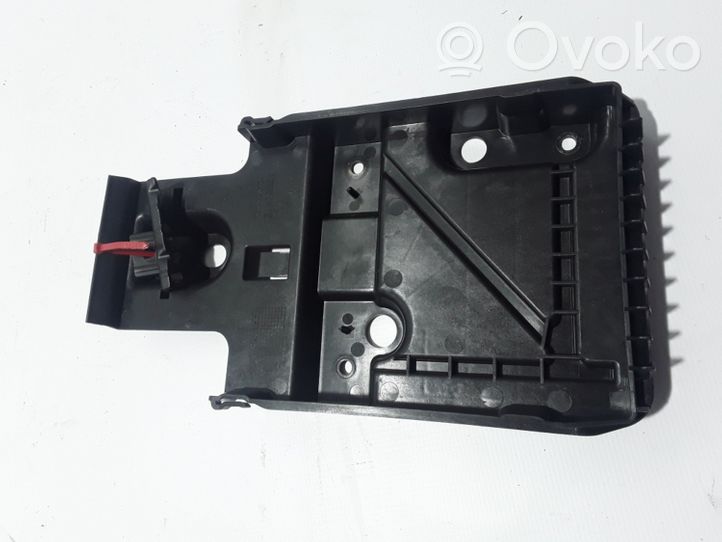 Volvo S90, V90 Batteriehalterung 31688220