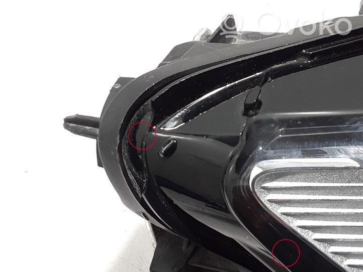 Volvo V60 Lampa przednia 31656894