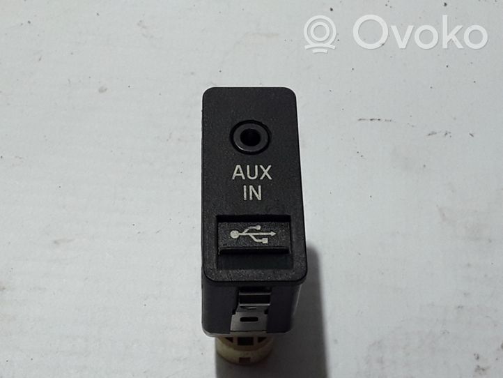 BMW 5 GT F07 Connettore plug in AUX 9189175