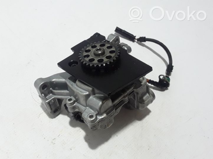 Volvo XC90 Pompe à huile 31670242