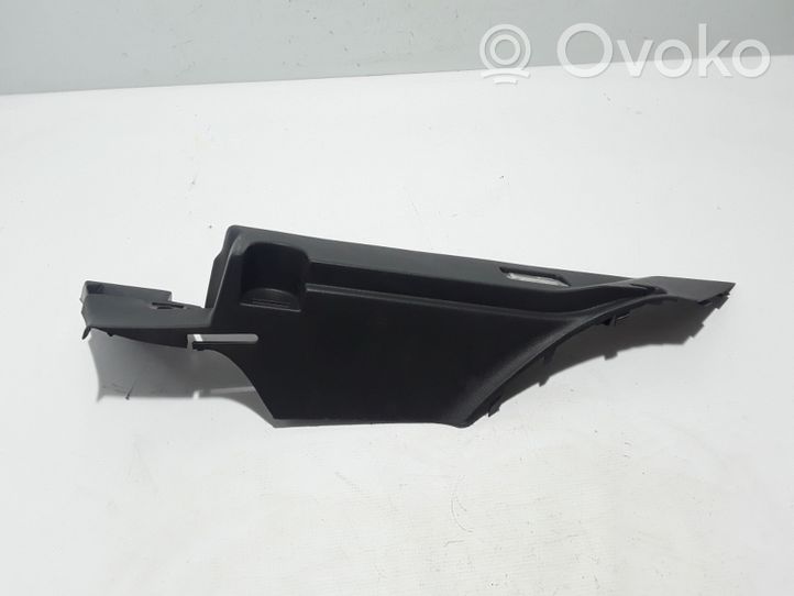 Renault Clio III Garniture latéral de hayon / coffre 8200612901