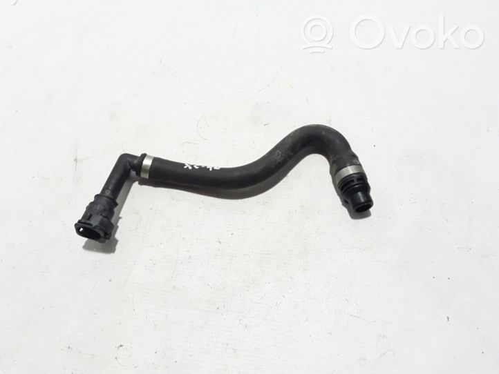 Volvo XC40 Tubo flessibile del liquido di raffreddamento del motore 32222092