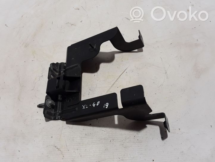 Volvo XC40 Staffa di montaggio della batteria 32244542