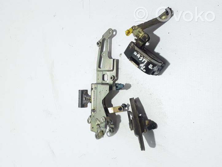 Renault Master II Sliding door lock 8200360708