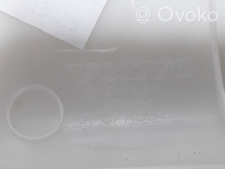 Volvo S60 Muu kynnyksen/pilarin verhoiluelementti 31307438
