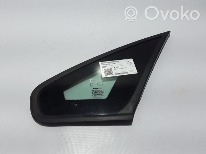 Volvo S40 Rear side window/glass 8650441