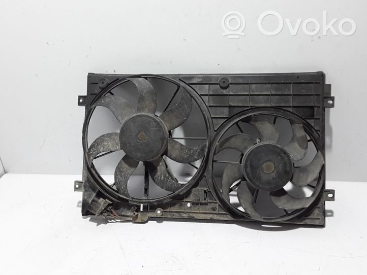 Volkswagen Caddy Convogliatore ventilatore raffreddamento del radiatore 1K0121207