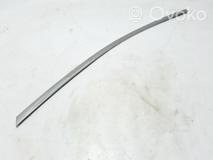 Chrysler Pacifica Rivestimento modanatura del vetro della portiera anteriore 68228014AC