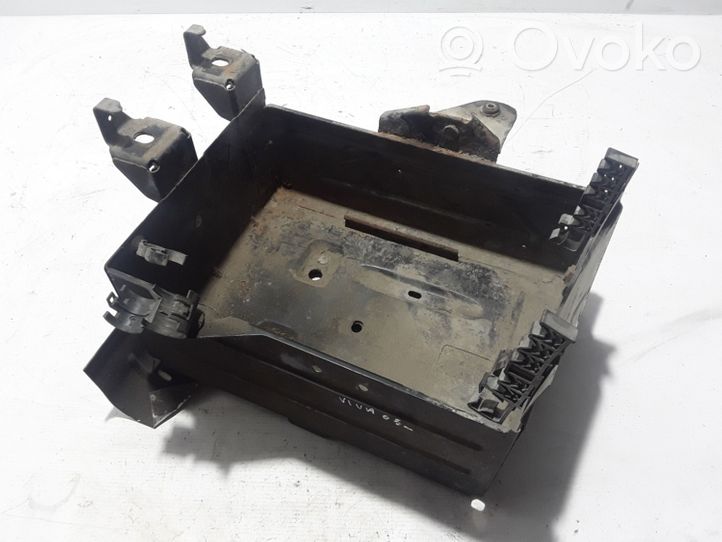 Opel Vivaro Staffa di montaggio della batteria 8200138875