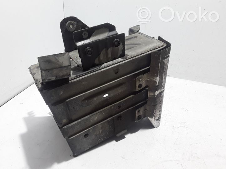 Opel Vivaro Staffa di montaggio della batteria 8200138875