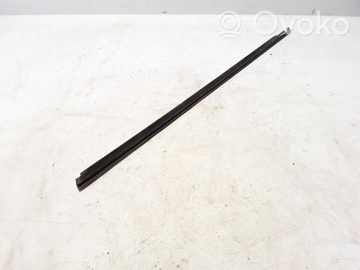 Volvo V60 Rivestimento modanatura del vetro della portiera anteriore 31391785