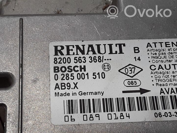 Renault Clio III Module de contrôle airbag 8200563368