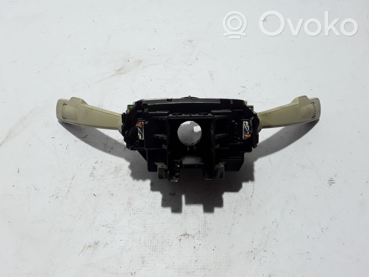 Volvo XC70 Wiper turn signal indicator stalk/switch 