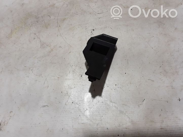 Volvo V50 Front bumper mounting bracket 30678481