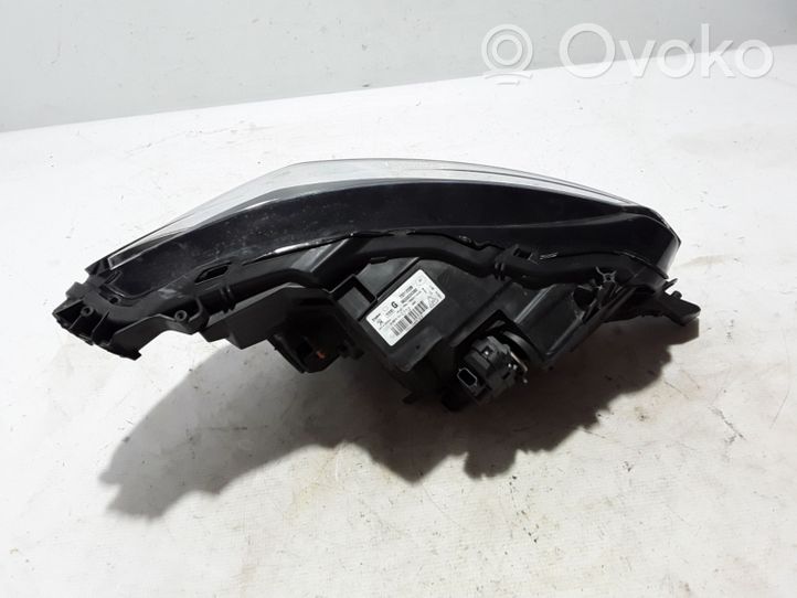 Peugeot 2008 II Faro/fanale 9833036380