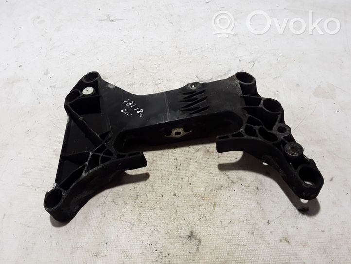 BMW 5 G30 G31 Supporto di montaggio scatola del cambio 6861580