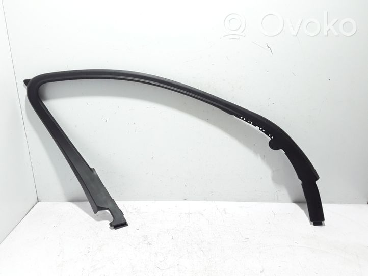 BMW 5 G30 G31 Barra di rivestimento della portiera anteriore 7384929