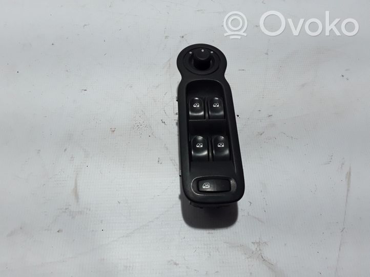 Renault Modus Interrupteur commade lève-vitre 8200379694