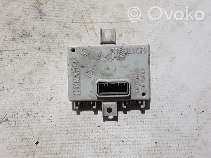 Renault Clio III GPS-navigaation ohjainlaite/moduuli 280386404R