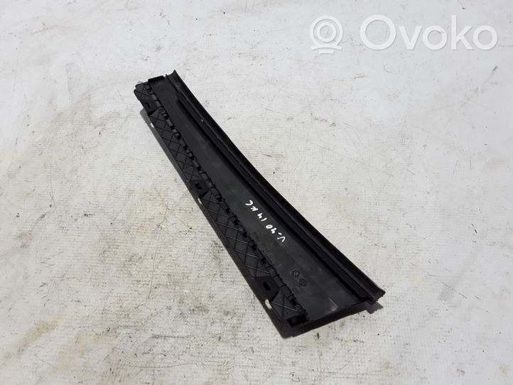 Volvo V40 Rivestimento portiera posteriore (modanatura) 31391185