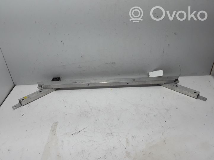 Volvo XC60 Panel mocowania chłodnicy / góra 