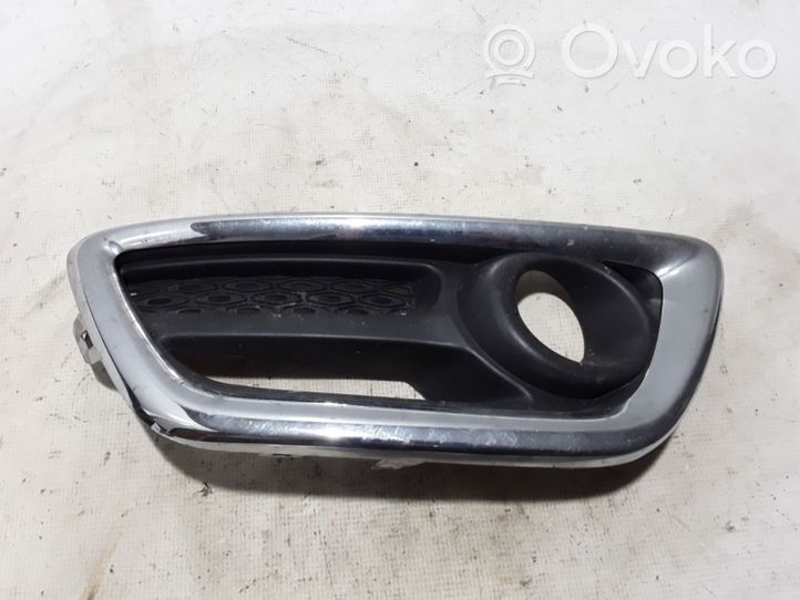 Renault Captur Kratka dolna zderzaka przedniego 620752406R