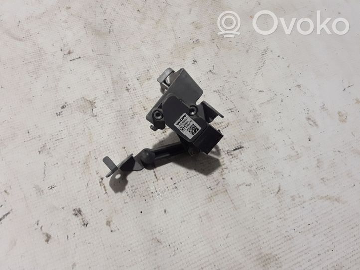 Volvo S60 Sensor de altura del nivel de la suspensión neumática trasera 32246632