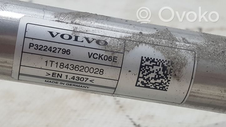 Volvo XC90 Rura wlewu paliwa 32242796