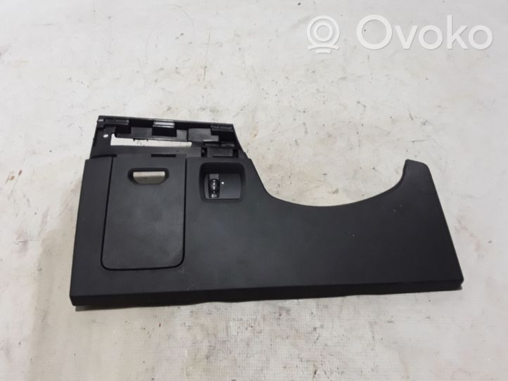 Dacia Sandero III Rivestimento del pannello 689215948R