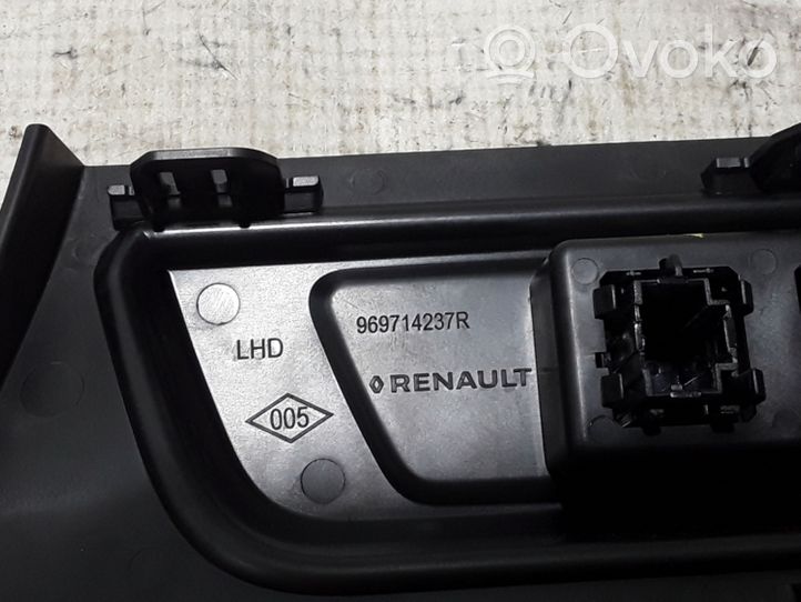 Dacia Sandero III Ramka deski rozdzielczej 969714237R