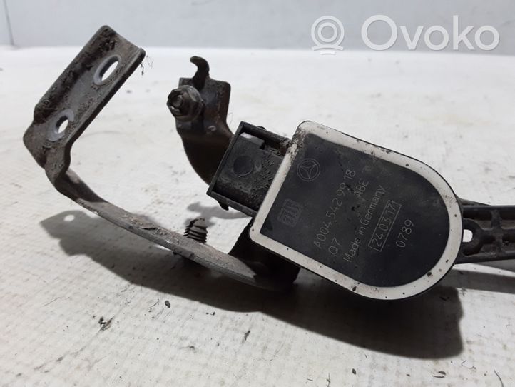 Mercedes-Benz GLA W156 Capteur de hauteur à suspension pneumatique A0045429918