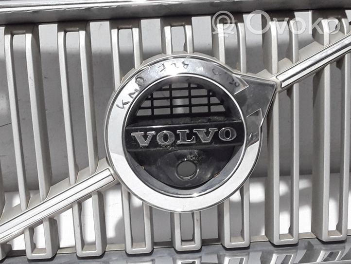 Volvo XC90 Atrapa chłodnicy / Grill 31425936