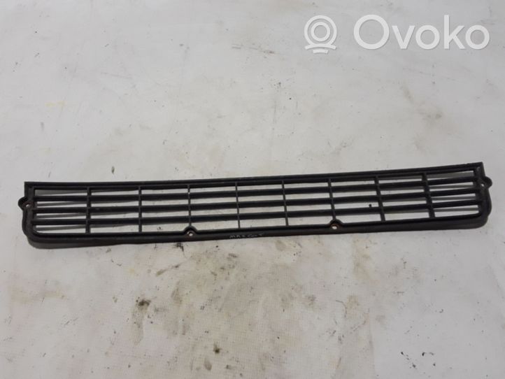 Renault Mascott Grille inférieure de pare-chocs avant 5010578037