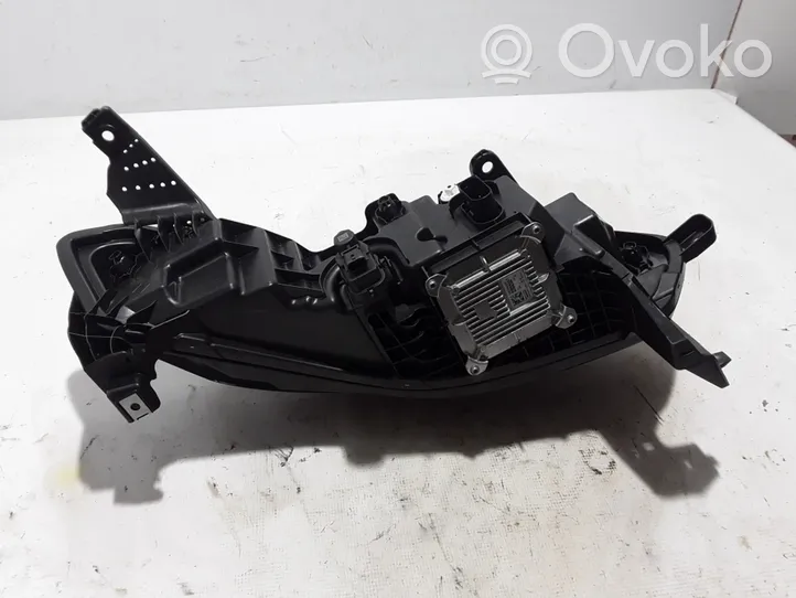 Renault Megane E-Tech Lampa przednia 260605490R