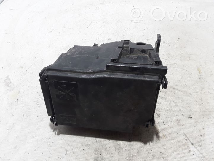 Renault Trafic III (X82) Fuse box set 243503708R