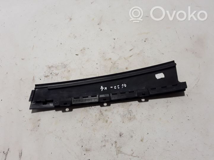 Audi A6 S6 C8 4K Takaoven lista (muoto) 4K0839901