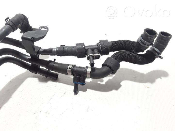 Audi A6 S6 C8 4K Tubo flessibile del liquido di raffreddamento del motore 4K0145365