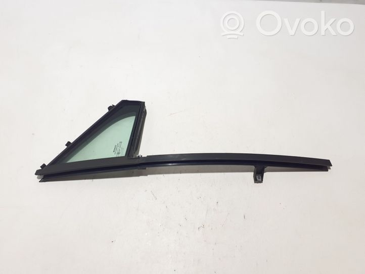 Renault Zoe Front vent window/glass (coupe) 803300369R