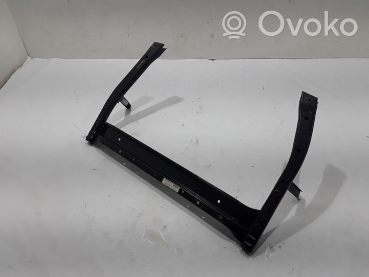 Volvo XC40 Staffa di montaggio del radiatore 32221552